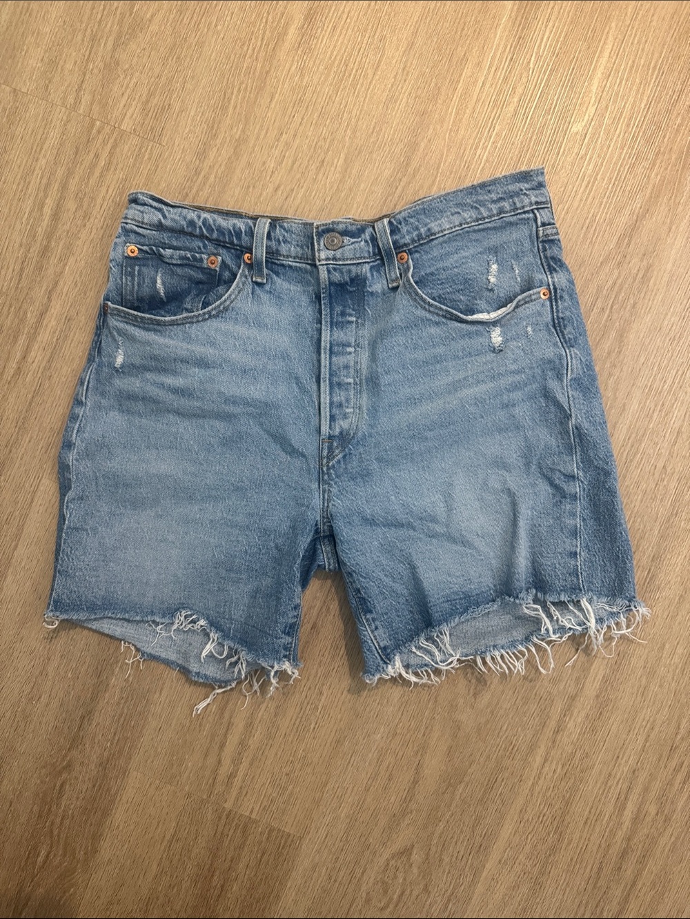 Levi's 501 original mid thigh Denim Shorts in tango crushed